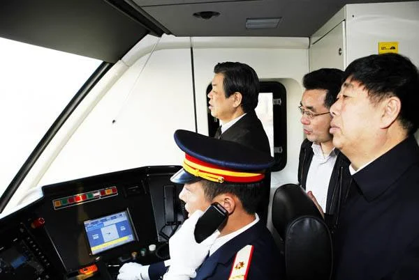 高铁动车驾驶员要哪些条件（高铁有驾驶员吗）3