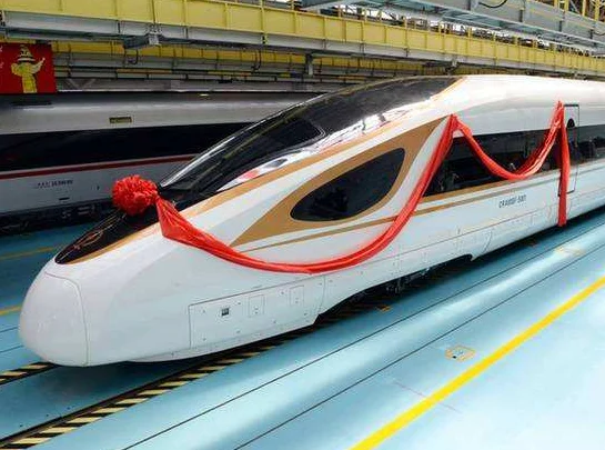 现在京沪高铁从上海到北京最快要多少时间（京沪高铁几个小时）2