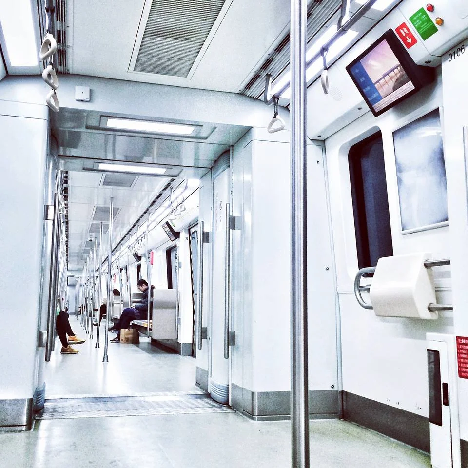 一辆地铁有几节车厢（深圳的地铁有几节车厢）