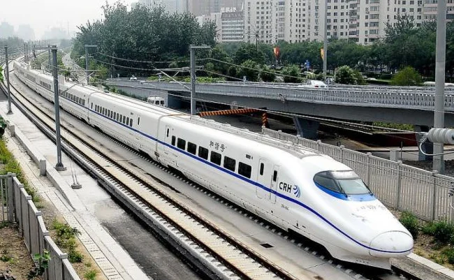 广州南站坐高铁到梅州西站的开车时间表（广州到梅州高铁什么时候开通）2