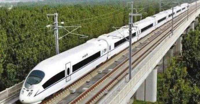 请问从虹桥机场T2下飞机后是可以直接走到高铁站的还是要做地铁（虹桥机场t2到虹桥高铁站地铁）3