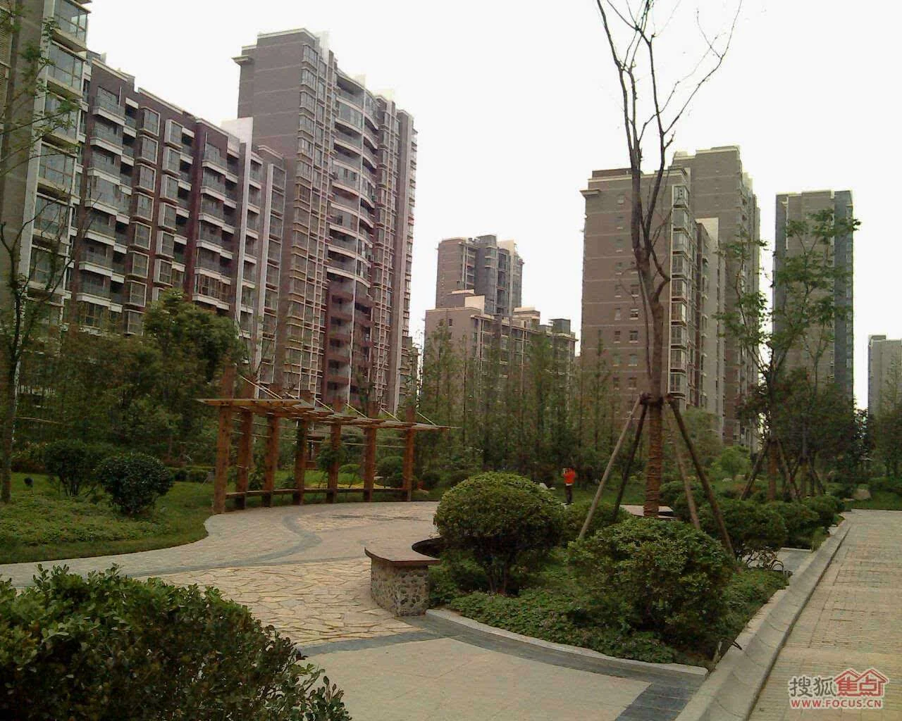 西安运动公园地铁口到绿地世纪城（西安地铁绿地世纪城）