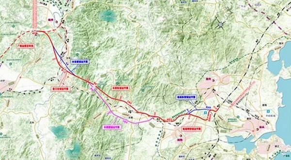 双龙高铁 “梅州站在哪”（梅州高铁站建在哪里）