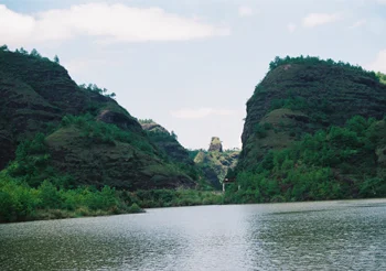 筠门岭到赣州火车站时间表（筠门岭有铁路）1