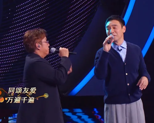 冯提莫停播超过两个月频频出席商演或综艺她这是要进军娱乐界吗（北京地铁大屏幕冯提莫）4