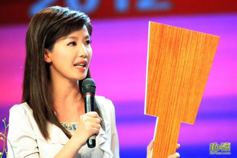 武汉地铁电视广告(武汉地铁电视主持人)