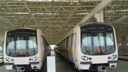 地铁列车平均速度是多少最快能开到多快(地铁能跑多快南京)1