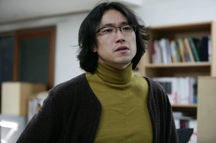 南京地铁4号线车厢内一女子行为不雅到底怎么回事（南京地铁惊现变态男）2