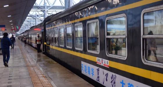 高铁车箱垃圾桶在哪（高铁垃圾箱）