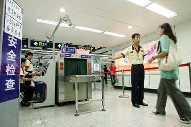 深圳地铁站查身份证合法吗（深圳每个地铁口都查身伤证吗）2