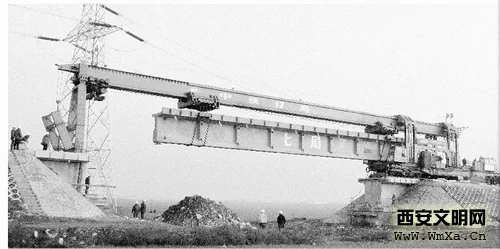 陕西在建的宝麟铁路我知道是为了拉煤而建的但不知道建好了运客了（宝麟铁路局）