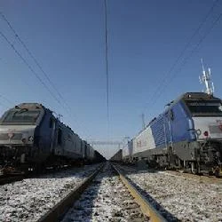 拥有150节车厢的大秦铁路火车承载量达2万吨可以用到春运吗(大秦铁路货车)3