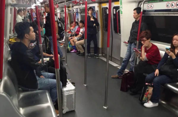 乘坐西安地铁 超时未出站 应该如何处理(西安地铁没出站回原站)