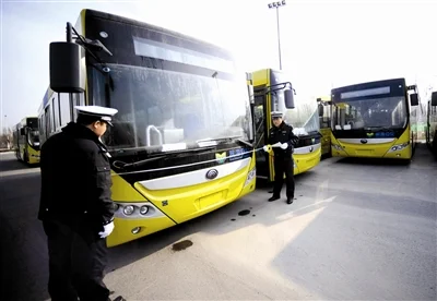 请问天津的滨海站（高铁）在哪里是塘沽火车站吗还有滨海北是哪里（高铁滨海北站）4