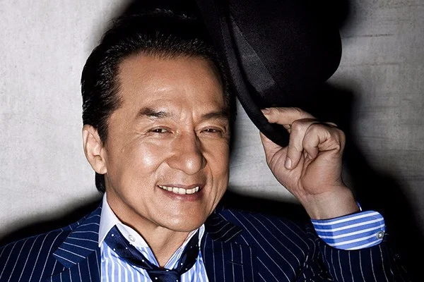 上海哪有卖中山装的（上海地铁中山装打架）1