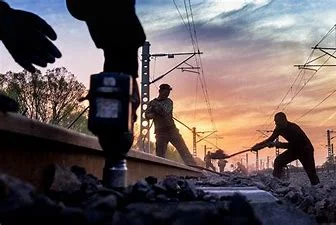 求《铁路工人之歌》的歌词（铁路人默默）