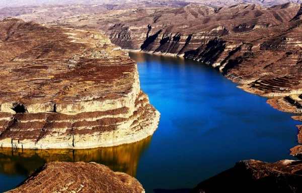 坐南京地铁怎么买票（南京地铁纸币怎么投）