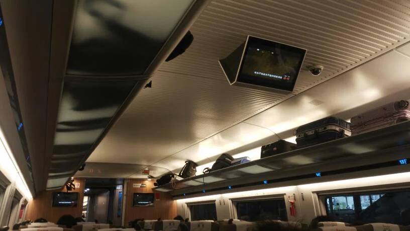 求一张高铁上的内部拍摄照片（高铁上相片）6