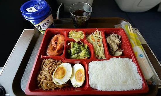 高铁去哪里买饭（高铁买东西）4