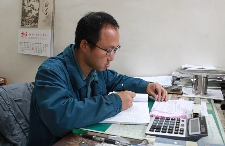 地铁仓管员累吗有老司机告诉我吗工资多少大概（轨道交通仓管员）2