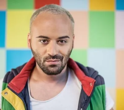 这首歌在抖音上叫什么 是一首韩文歌 求助大神（抖音明明你也很爱我上海地铁口）2