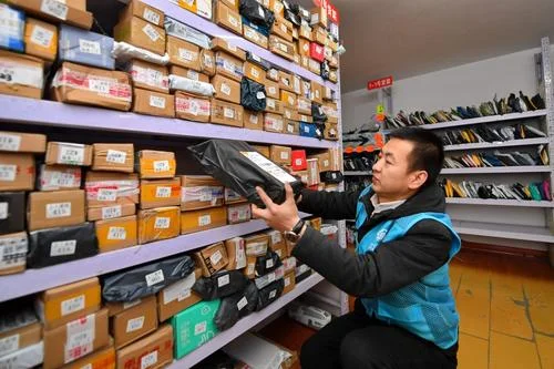 中铁快运和铁路普通邮寄有何区别（铁路运输快递）