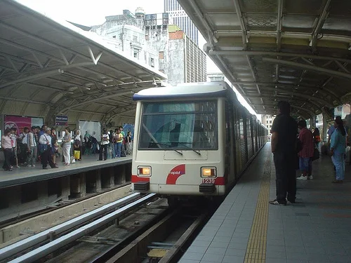 请问吉隆坡的地铁交通方便么！（吉隆坡有轨道交通吗）