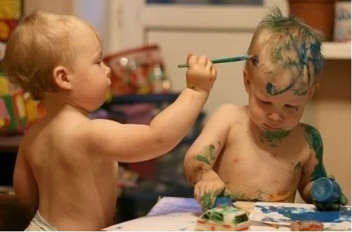 武汉一女孩因搭错地铁态度恶劣当众连踹母亲6脚为何说母亲是自作自受(武汉地铁还我儿子)5