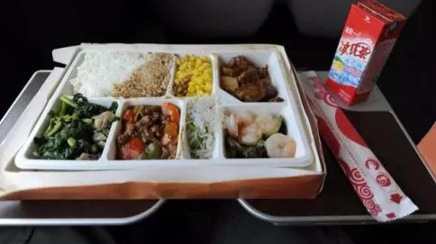 高铁盒饭是否规定必须有15元盒饭(个铁路局盒饭)3
