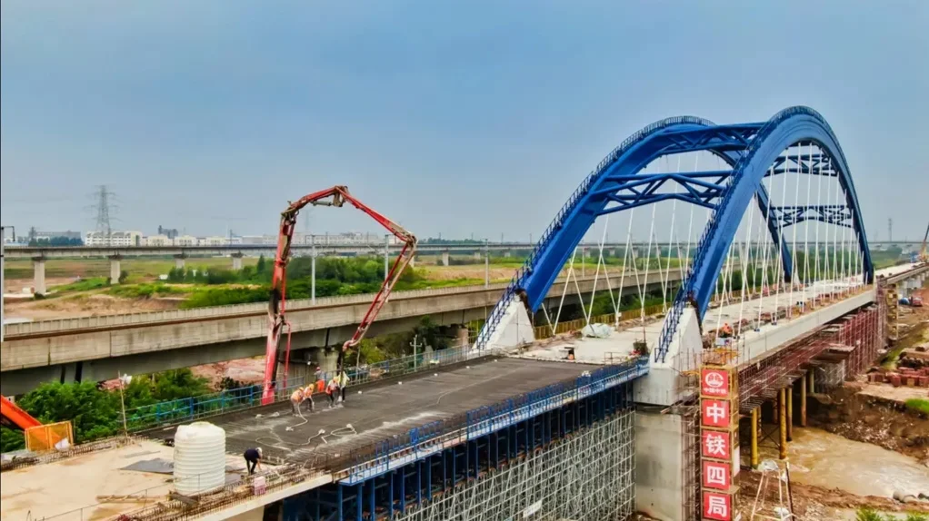 高速铁路维修人员都干些什么（铁路改道作业）1