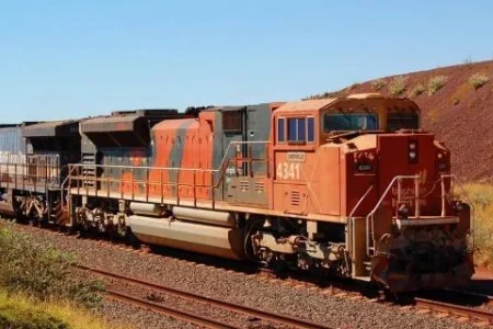 一节高铁车厢的长宽高是多少（将黑铁路长度）2