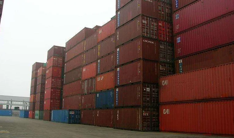 谁知道铁路集装箱的尺寸及运输要求急！（铁路集装箱尺寸）2