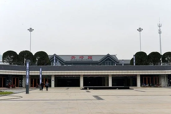 离黄果树最近的高铁站（黄果树瀑布高铁）