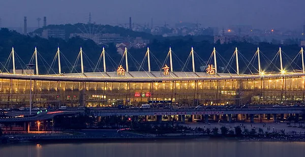 南京南火车站和高铁南京南站是同一个地方吗（南京南地铁站火车站近）2