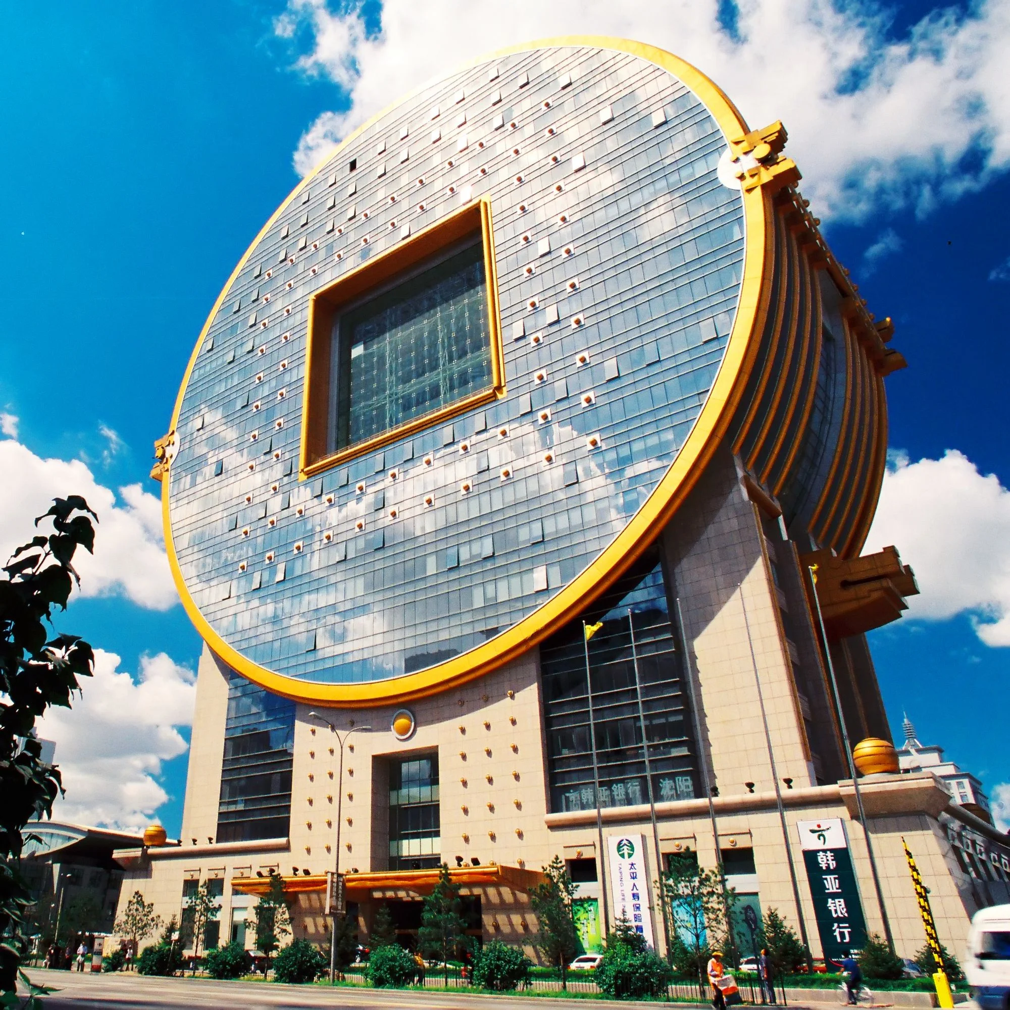 深圳投资大厦地铁罗宝线哪个站下车(铜钱大厦在哪个地铁站)1