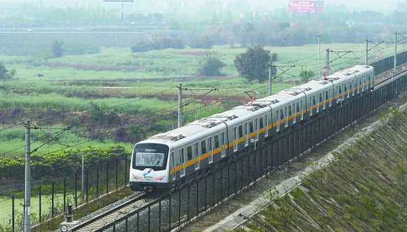 从成都双流机场到宽窄巷子怎么去（宽窄巷子地铁到机场）