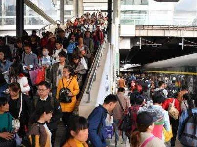 2018年铁路春运预计发送旅客多少亿人次（铁路满客率）6