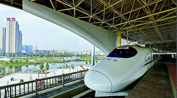 经过武汉的铁路有哪些（铁路绕开武汉）