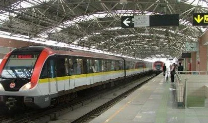 关于武汉地铁和武汉轻轨(武汉地铁和城铁有什么)2