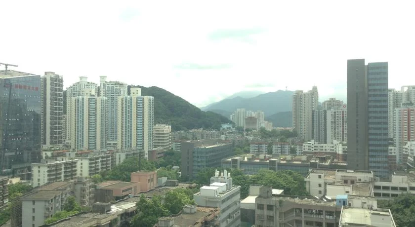 深圳艺嘉国际大酒店的酒店交通：（机场到艺嘉国际酒店地铁）