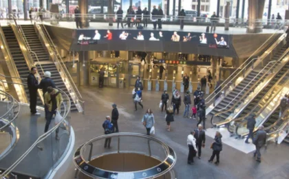 高铁换乘动车需要出站吗而且时间只有15分钟！（高铁站内换乘要多久）