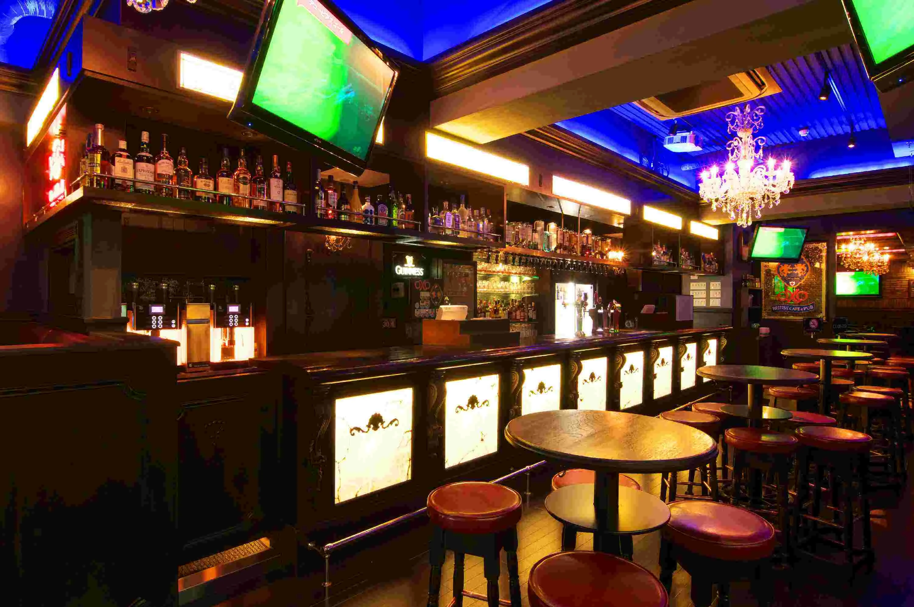 去上海的新天地（新天地酒吧地铁出口）