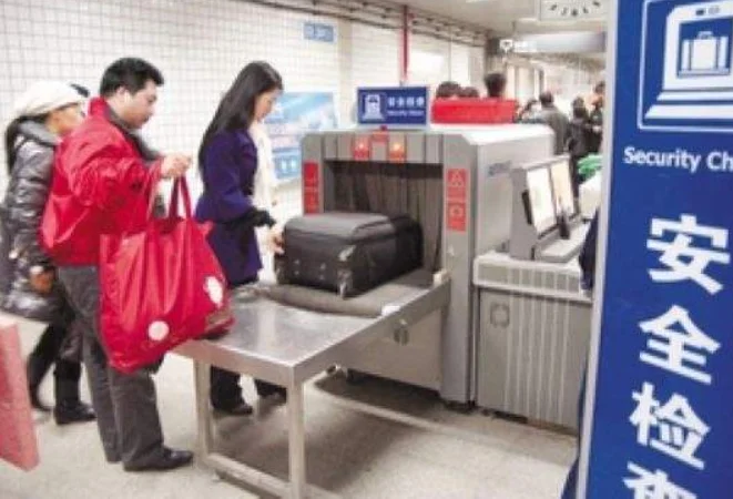 坐地铁能带多大的行李（上海地铁上能带大件吗）4