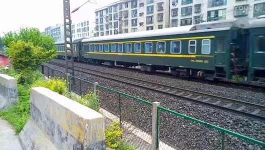 成都开往浙江的铁路停运了吗（铁路停运四川）