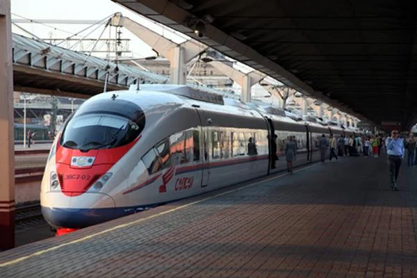 中国第一条高速铁路是（高铁彰化）2