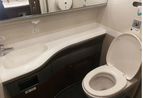 高铁g674厕所怎么冲水（高铁站厕所怎么冲水）2