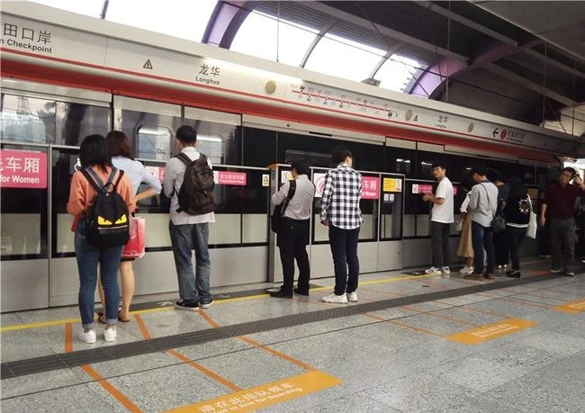 深圳做地铁和公交用什么app或者二维码呀明天去深圳的（深圳搭地铁要下个什么软件）