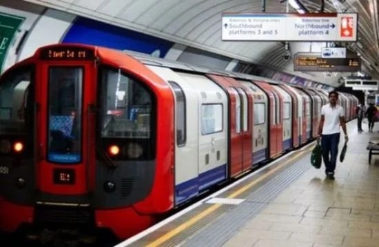 上海地铁标志是怎么诞生反应出上海的一些东西（上海地铁的吉祥物）