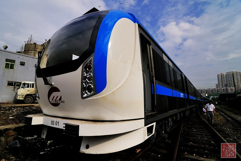 深圳地铁公司待遇（深圳地铁工作服图片）2