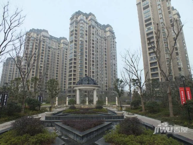 郫县绿地国际花都三期最近地铁站名称是什么(西安绿地国际花都地铁站)